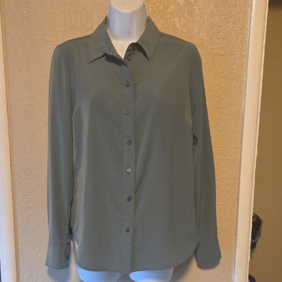 H&M Green Button-Up Blouse - Picture 1 of 6